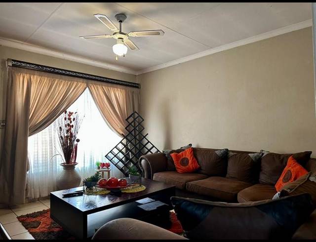 2 BEDROOM TOWNHOUSE FOR SALE IN AMANDASIG